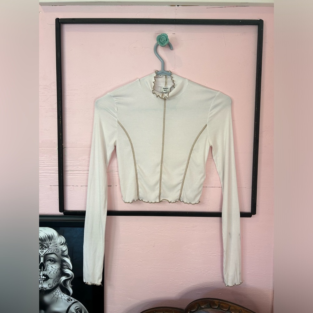 💛 00s | Sunday Best {Aritzia} | White Long Sleeve Mock Turtleneck Crop Shirt